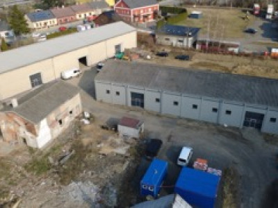 Pronájem skladové / výrobní haly 890 m² – Bruntál